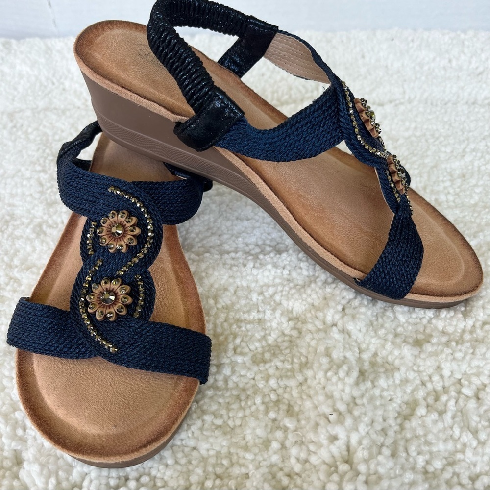SHIBEVER Women's Bohemian Navy Beaded Flower Low Wedge Sandal Shoes Size 7/EU 38